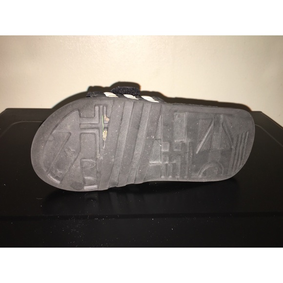 Kids Adidas Slides - Picture 3 of 3